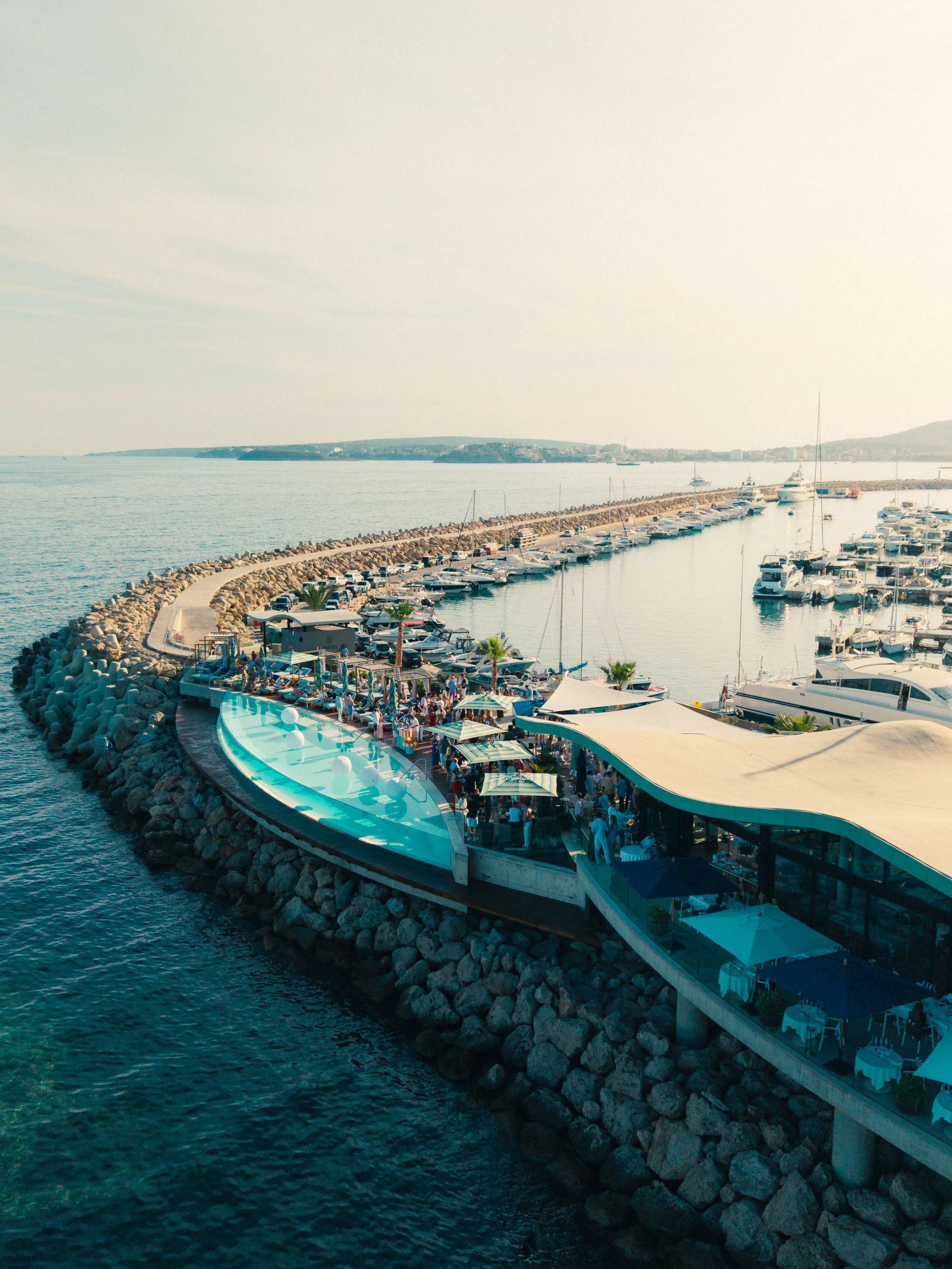 Vista aèria del port de Puerto Portals al Mediterrani